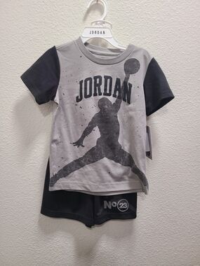 Jordan Gray & Black Kids' Jumpman Tee and Shorts Set